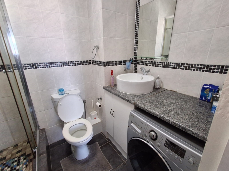 To Let 1 Bedroom Property for Rent in Parow East Western Cape